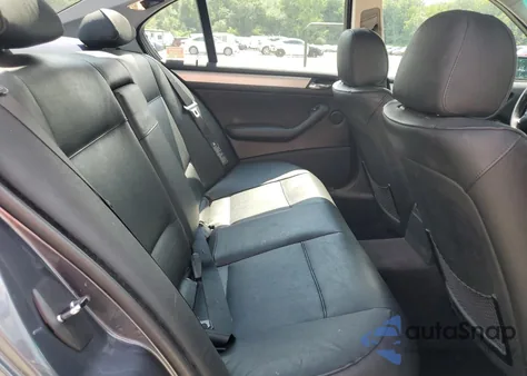 2002 BMW 325 Xi из США, поврежденный, VIN WBAEU33442PF70233